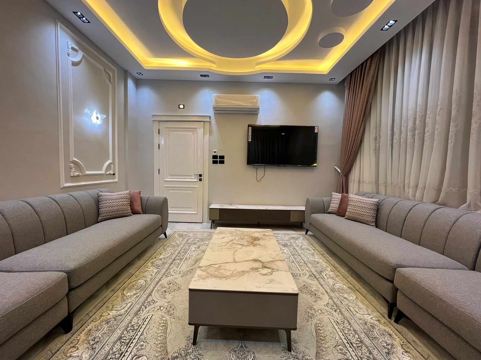 مفروشات
